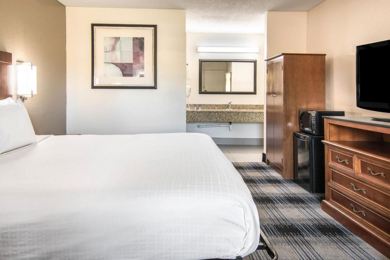 Americas Best Value Inn Perry Extérieur photo