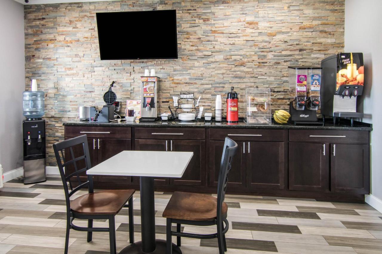 Americas Best Value Inn Perry Extérieur photo