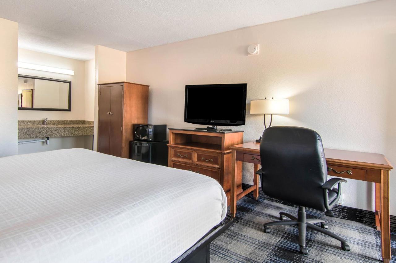 Americas Best Value Inn Perry Extérieur photo